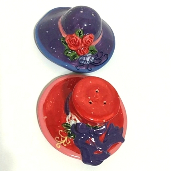 LADIES IN RED NWT SALT AND PEPPER SHAKER SET - Picture 3 of 5